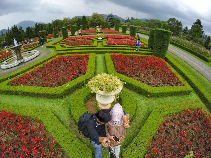 Taman Bunga Nusantara, Bogor. Sumber: maps.google.com, HanKoer