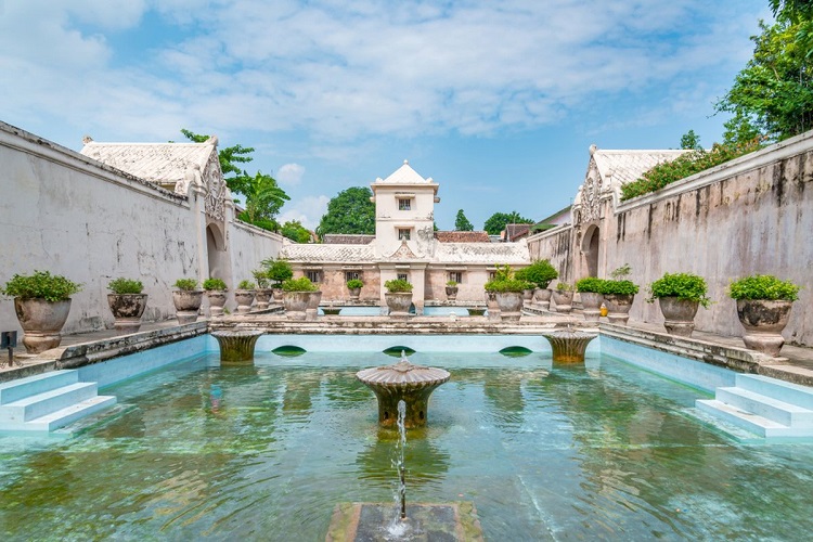 Wisata Taman Sari Jogja, Sumber: travel.kompas.com